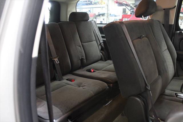 used 2007 Chevrolet Suburban car, priced at $6,900