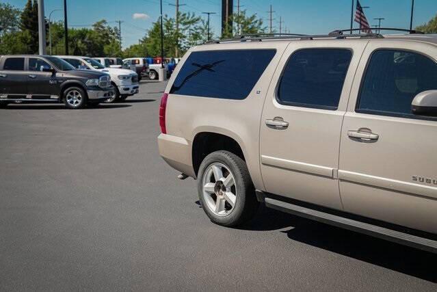 used 2007 Chevrolet Suburban car, priced at $5,990
