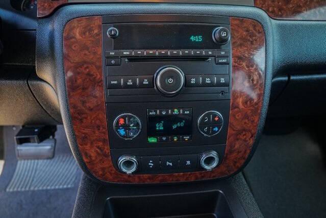 used 2007 Chevrolet Suburban car, priced at $5,990