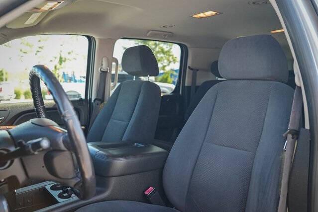 used 2007 Chevrolet Suburban car, priced at $5,990