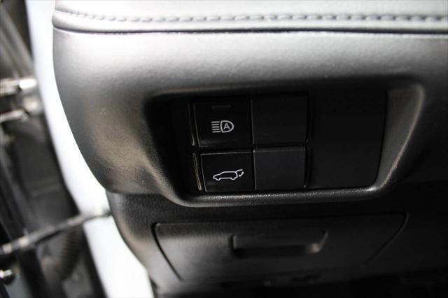 used 2020 Toyota Highlander car, priced at $33,900