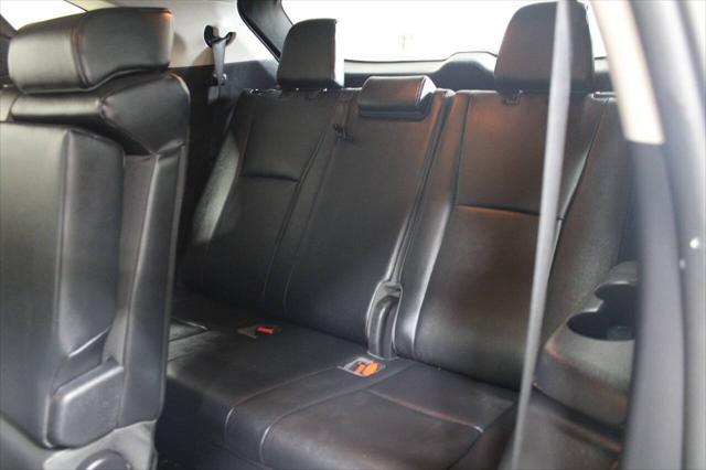 used 2020 Toyota Highlander car, priced at $33,900