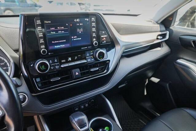 used 2020 Toyota Highlander car, priced at $33,990
