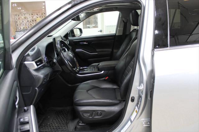 used 2020 Toyota Highlander car, priced at $33,900