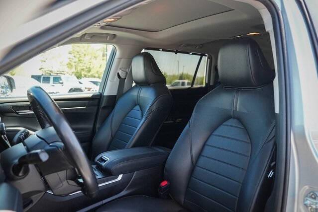 used 2020 Toyota Highlander car, priced at $33,990
