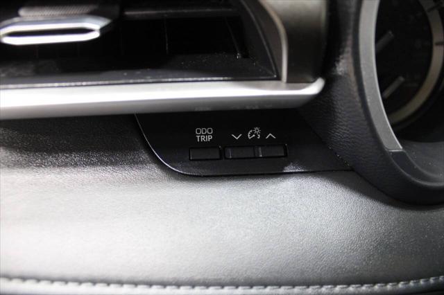 used 2020 Toyota Highlander car, priced at $33,900