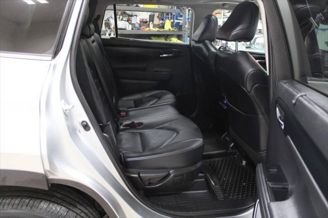 used 2020 Toyota Highlander car, priced at $33,900