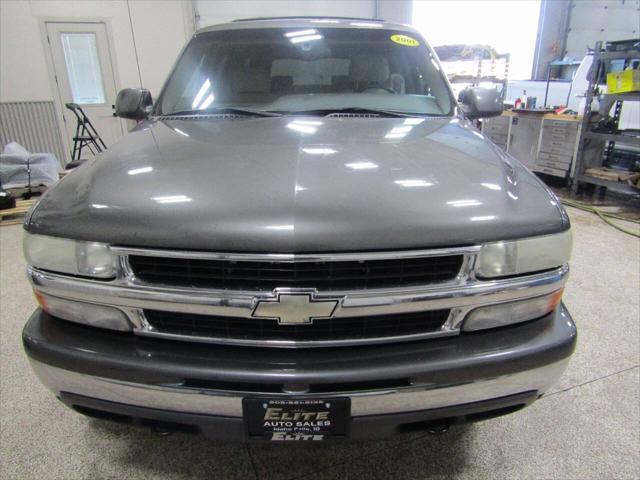 used 2001 Chevrolet Suburban car, priced at $5,900