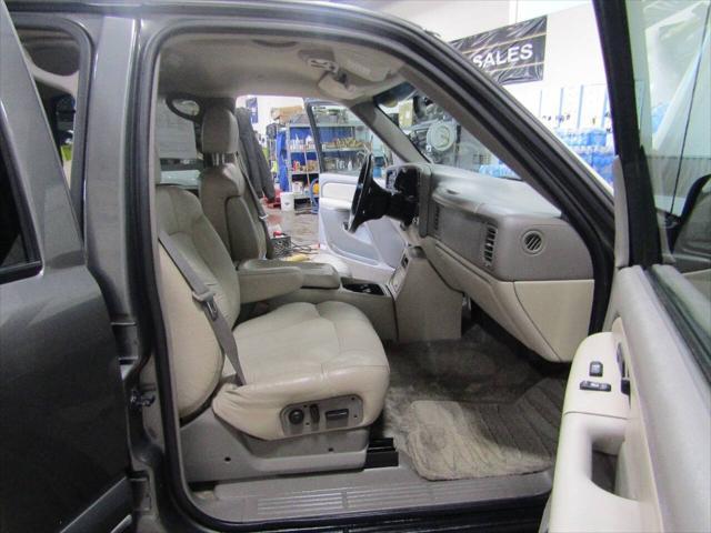 used 2001 Chevrolet Suburban car, priced at $5,900