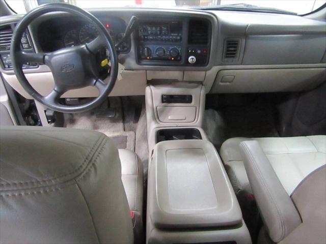 used 2001 Chevrolet Suburban car, priced at $5,900