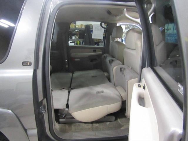 used 2001 Chevrolet Suburban car, priced at $5,900