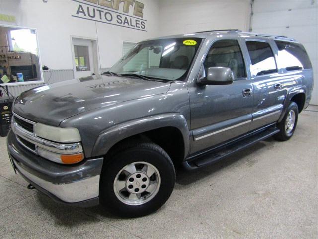 used 2001 Chevrolet Suburban car, priced at $5,900