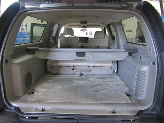 used 2001 Chevrolet Suburban car, priced at $5,900