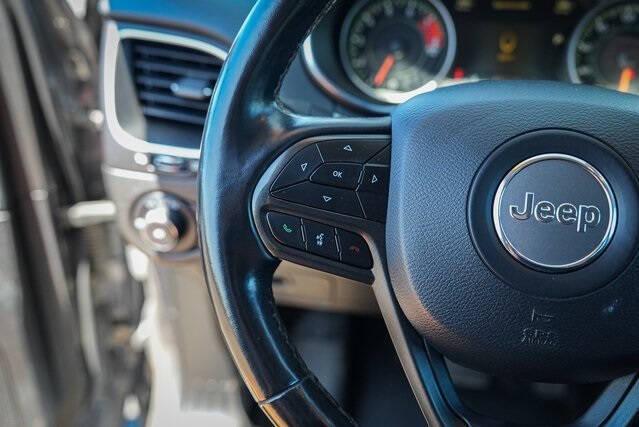 used 2021 Jeep Cherokee car