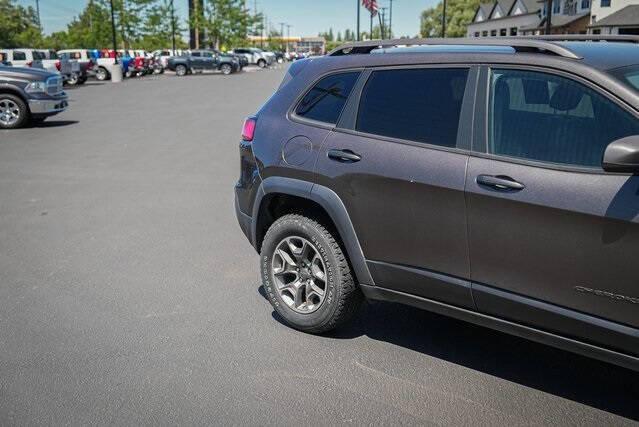 used 2021 Jeep Cherokee car