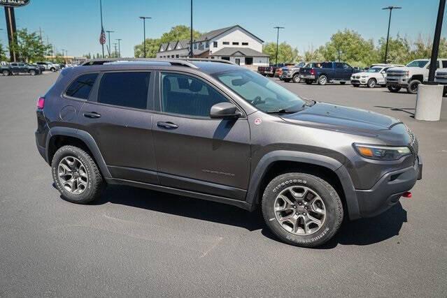 used 2021 Jeep Cherokee car