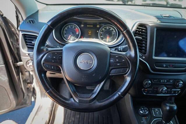 used 2021 Jeep Cherokee car