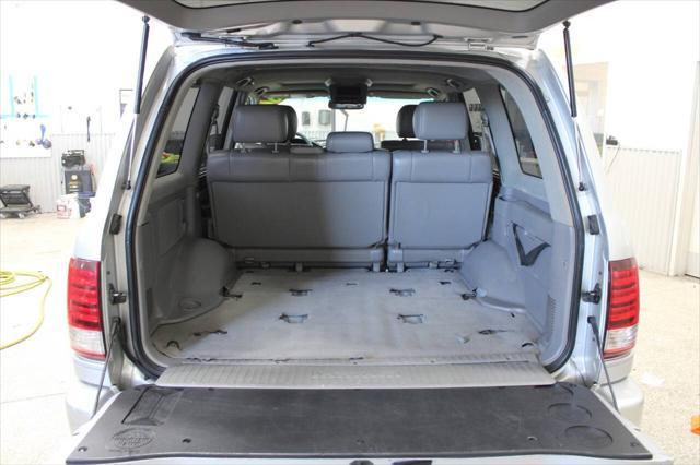 used 2006 Lexus LX 470 car, priced at $11,900
