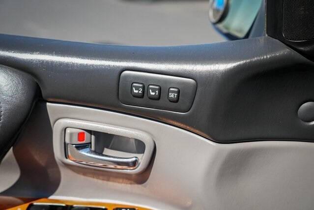 used 2006 Lexus LX 470 car, priced at $9,990