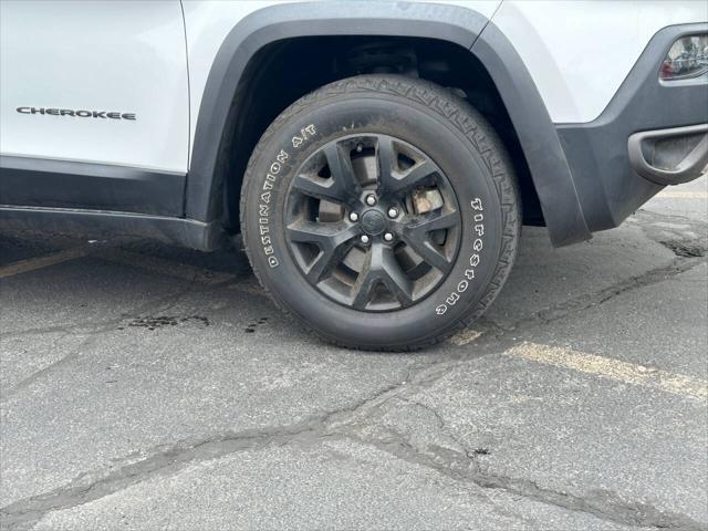 used 2018 Jeep Cherokee car