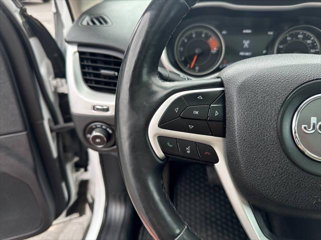 used 2018 Jeep Cherokee car