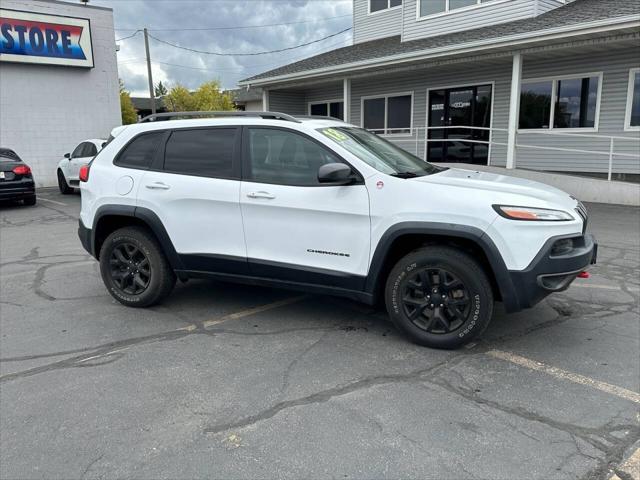 used 2018 Jeep Cherokee car