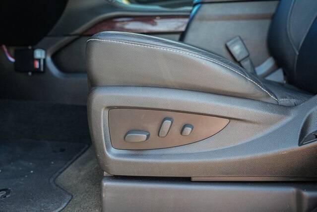 used 2018 GMC Yukon car, priced at $34,990