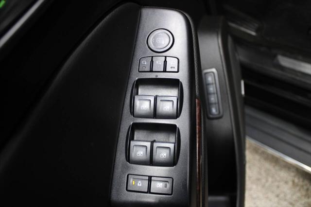 used 2018 GMC Yukon car, priced at $34,900