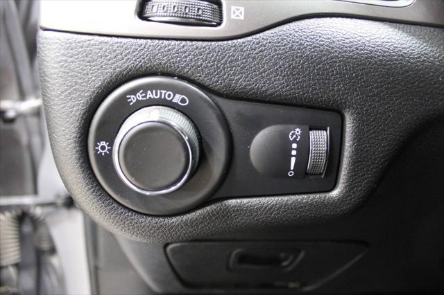 used 2021 Jeep Cherokee car, priced at $18,900