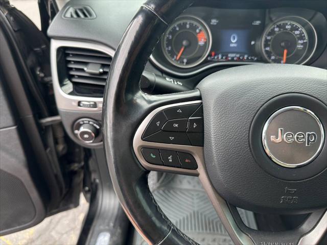 used 2020 Jeep Cherokee car, priced at $16,990