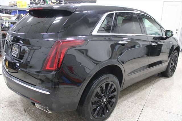 used 2022 Cadillac XT5 car, priced at $27,900