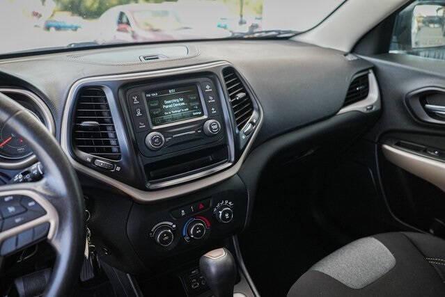 used 2018 Jeep Cherokee car, priced at $17,990