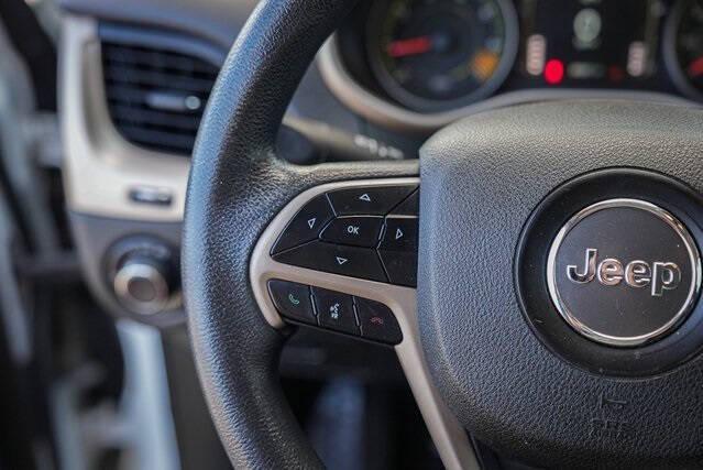 used 2018 Jeep Cherokee car, priced at $17,990