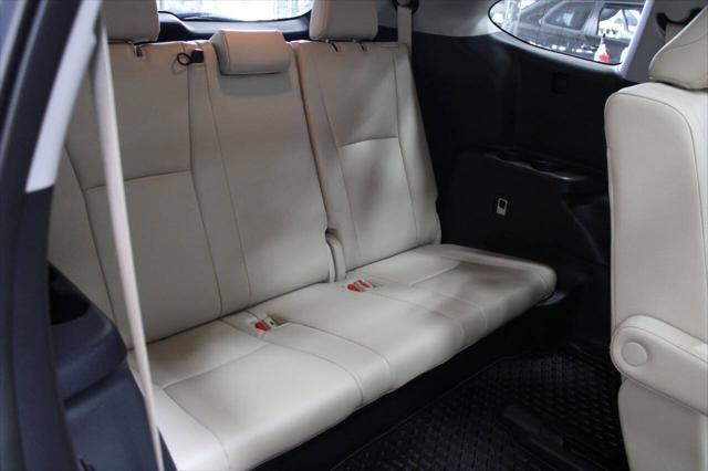 used 2021 Toyota Highlander car, priced at $34,500