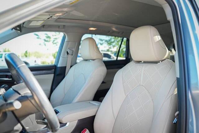 used 2021 Toyota Highlander car, priced at $34,990