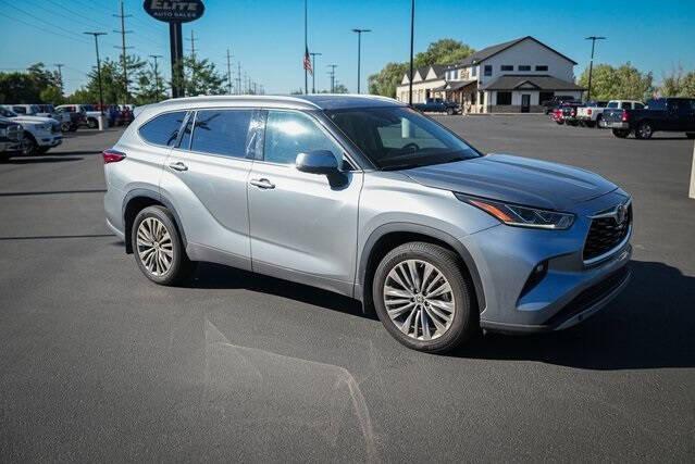 used 2021 Toyota Highlander car, priced at $34,990