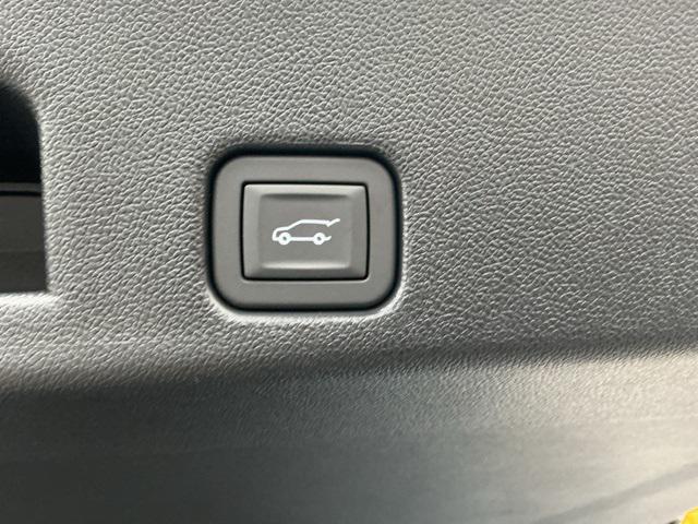 new 2026 Chevrolet Traverse car, priced at $59,973