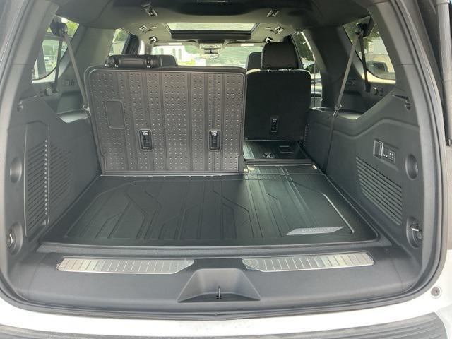 new 2025 Chevrolet Suburban car, priced at $89,003