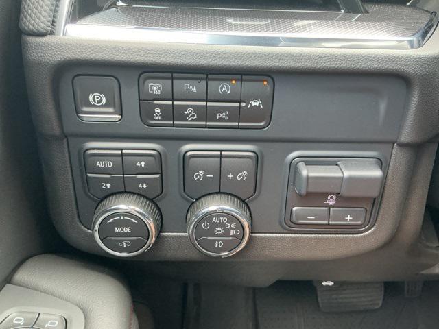 new 2025 Chevrolet Suburban car, priced at $89,003