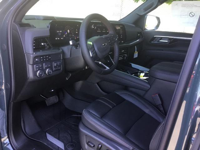 new 2025 Chevrolet Suburban car, priced at $76,617