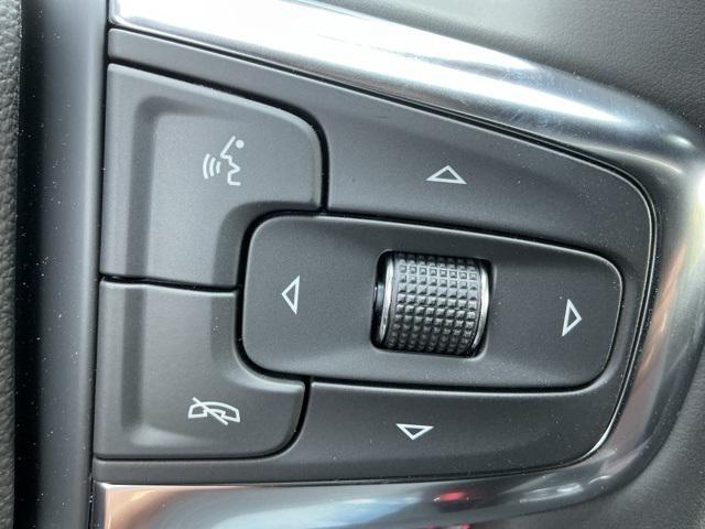 new 2025 Chevrolet Blazer car, priced at $48,922