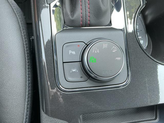 new 2025 Chevrolet Blazer car, priced at $48,922