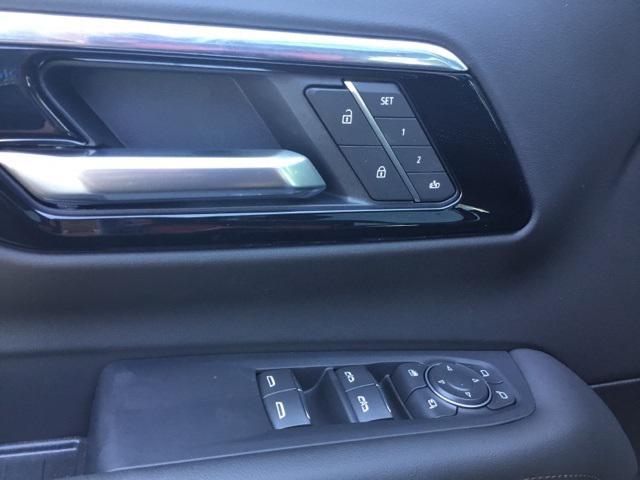 new 2025 Chevrolet Suburban car, priced at $89,125