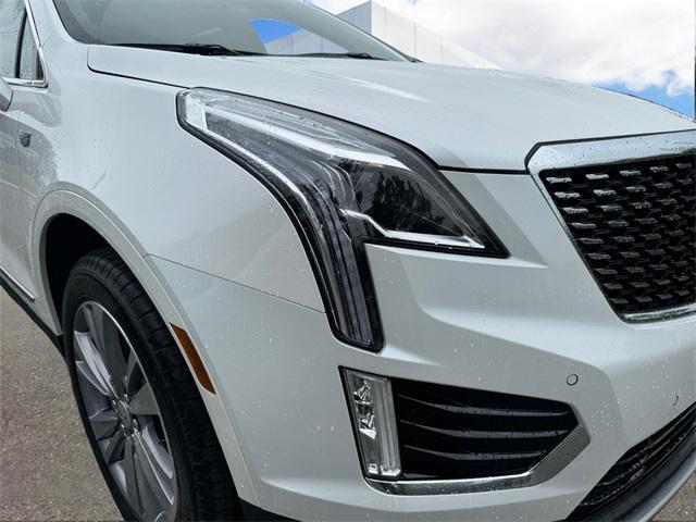 new 2025 Cadillac XT5 car, priced at $55,215