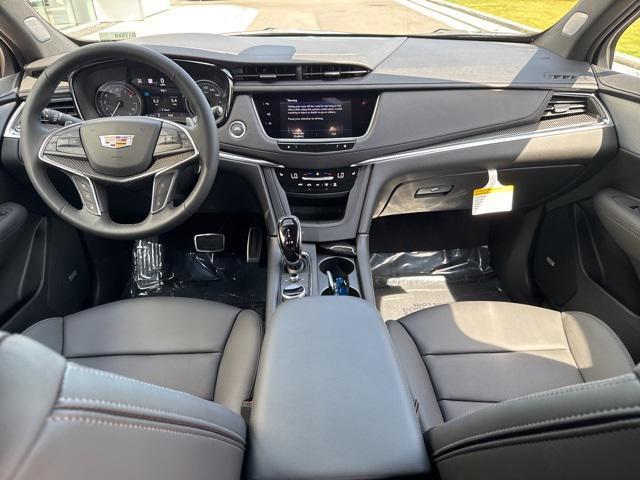 new 2025 Cadillac XT5 car, priced at $63,490