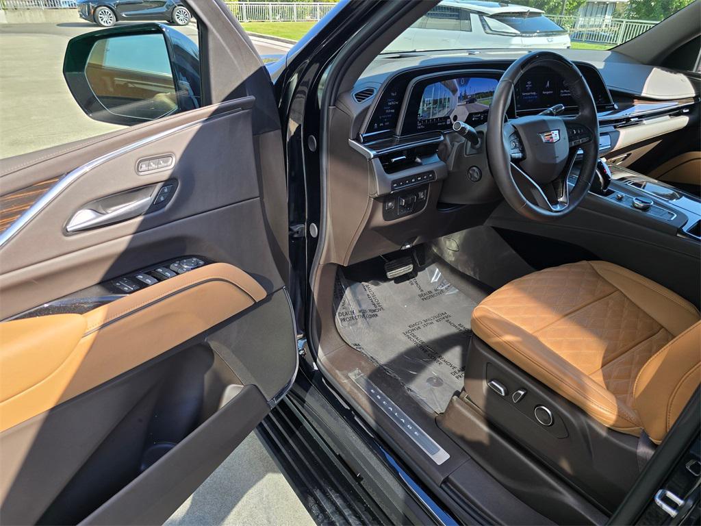 used 2024 Cadillac Escalade car, priced at $81,995
