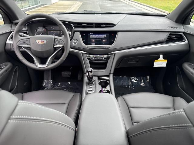 new 2025 Cadillac XT6 car, priced at $53,315