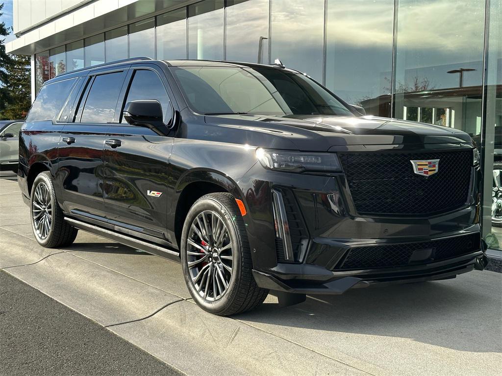 used 2024 Cadillac Escalade ESV car, priced at $134,995