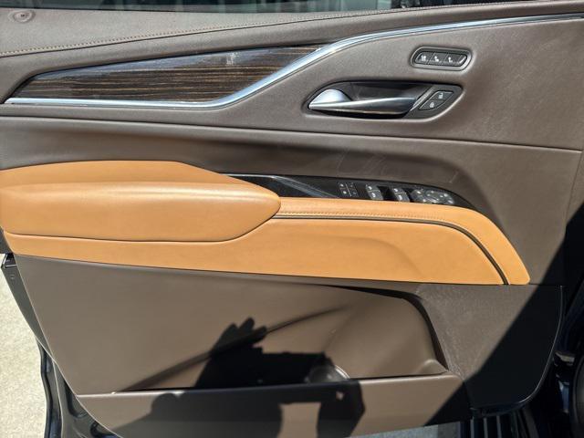 used 2021 Cadillac Escalade ESV car, priced at $59,995