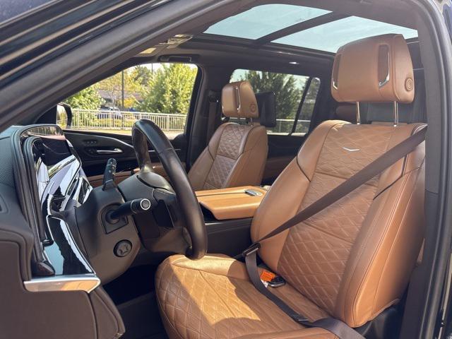 used 2021 Cadillac Escalade ESV car, priced at $59,995